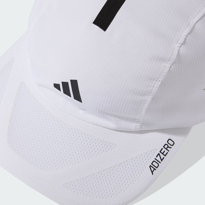 قبعة رياضية بيضاء من أديداس خف - مراجعة Running Cap Lightweight وسعره