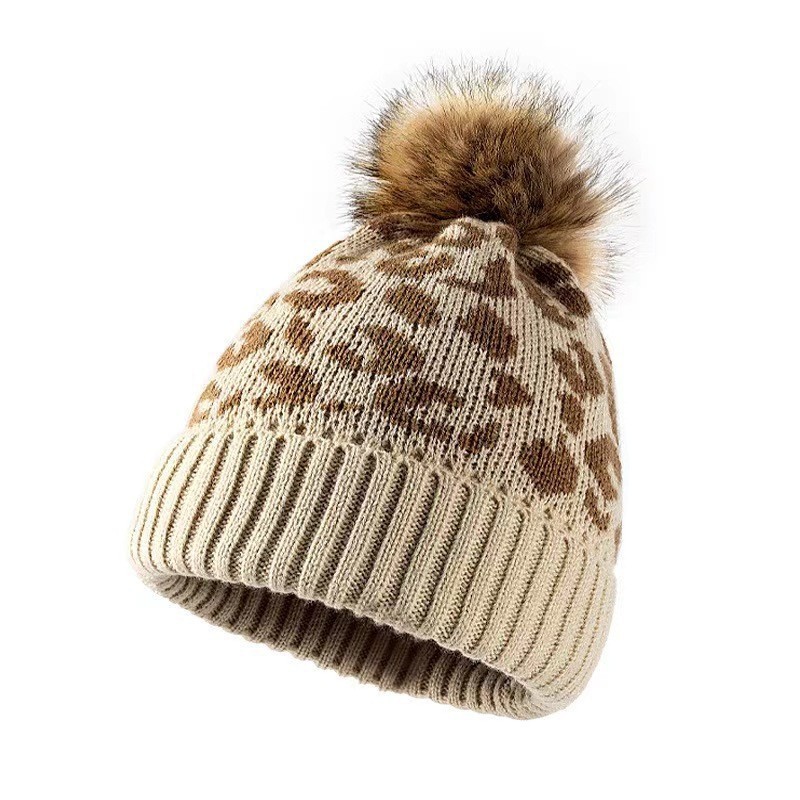 قبعة نسائية منسوجة بنقشة الفهد - مراجعة Beanie Cuffed Knit وسعره